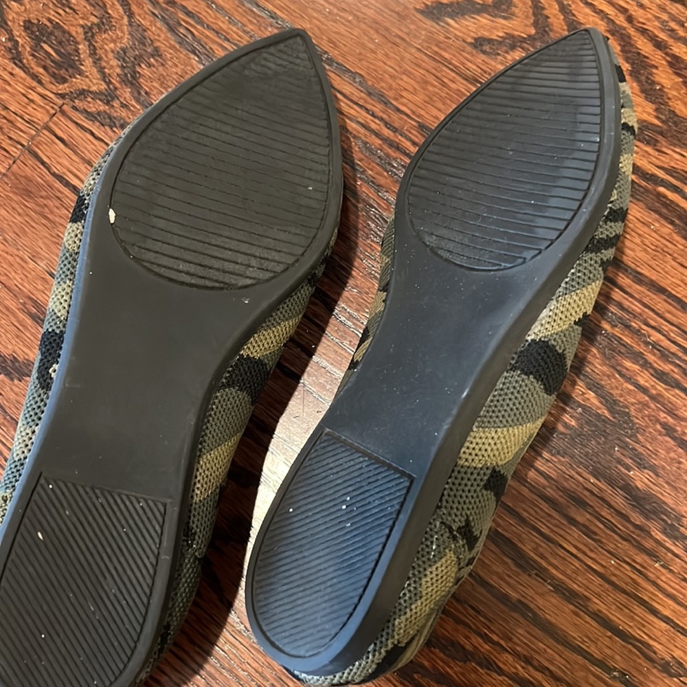 Steven By Steve Madden, Size 7, Camo Pointed Flats - image 2